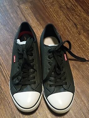 Levi's Black Low-top Canvas White Rubber Cap Toe Classic Lace Up Closure Size 11